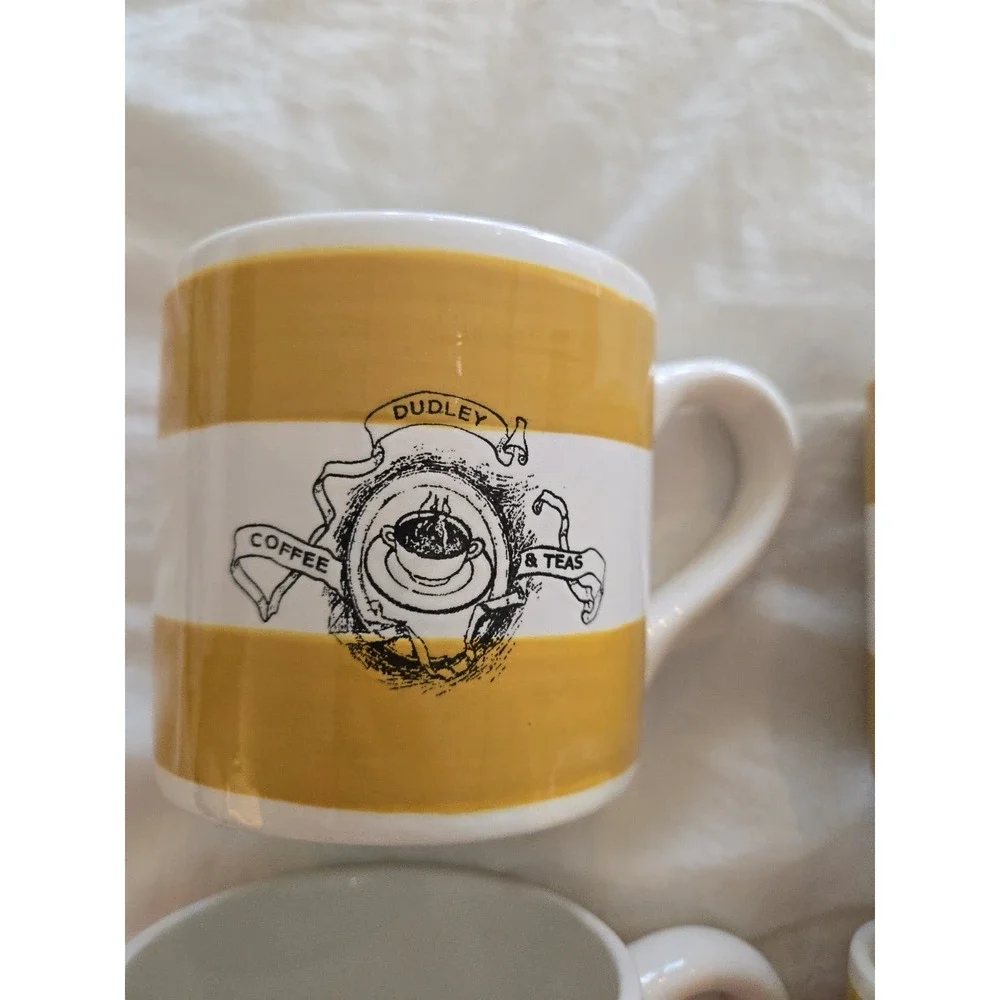4 Williams Sonoma Mugs Dijon Stripe Gold White Coffee Shop Black Labels